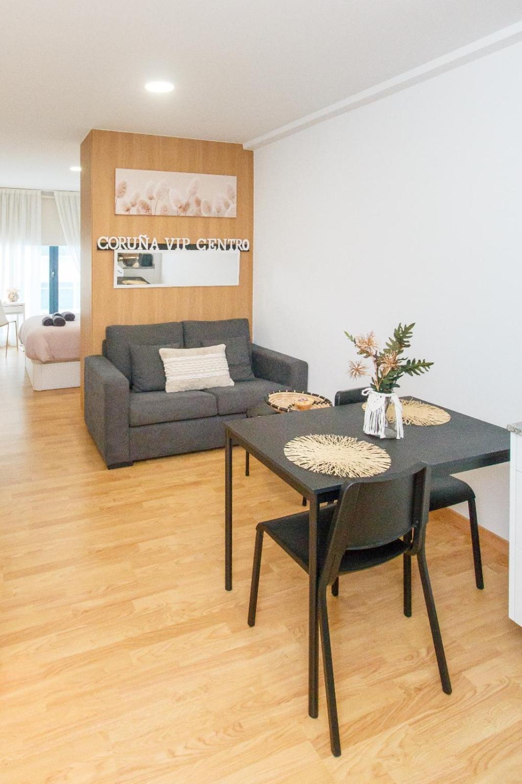 Coruna Vip Centro *